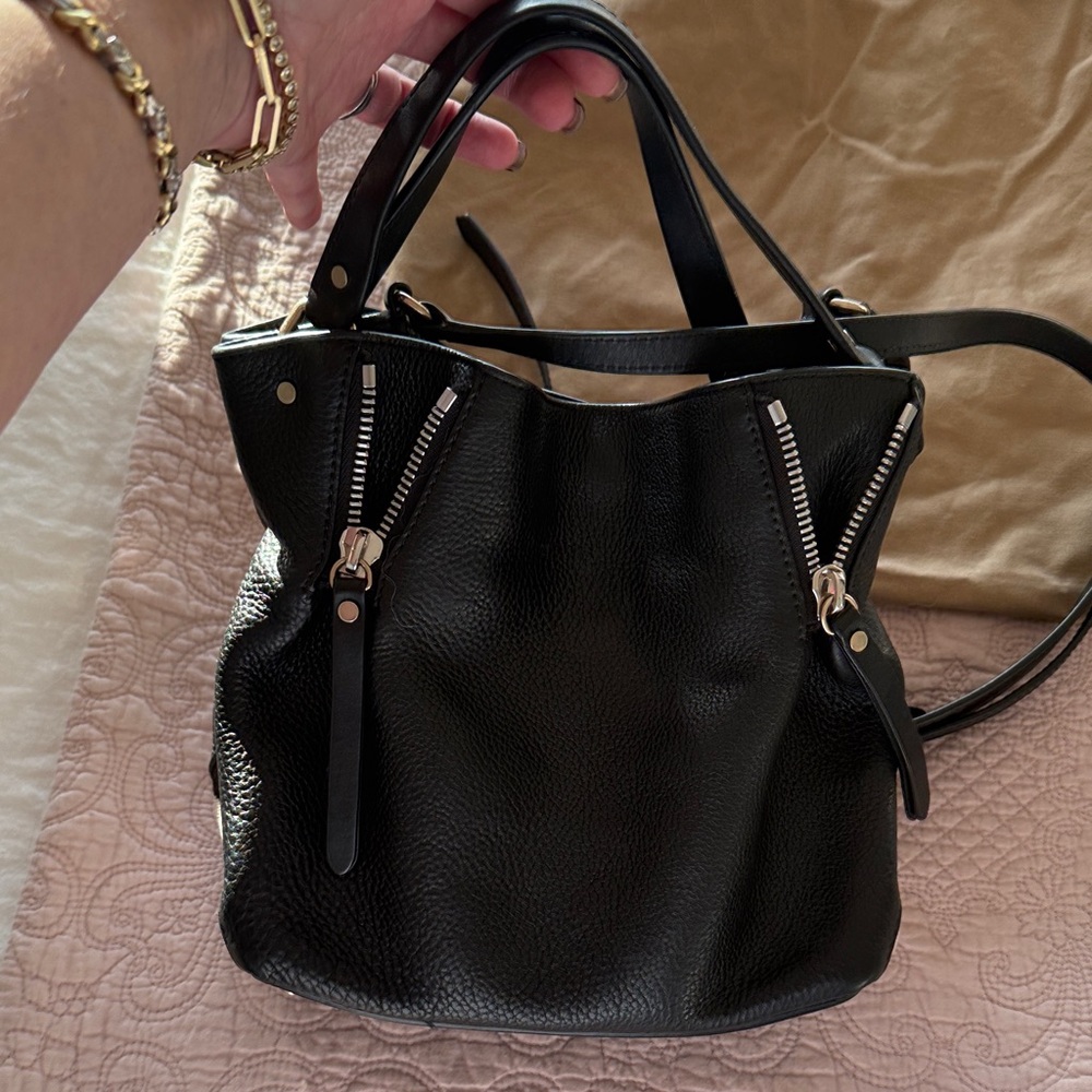 Burberry Maidstone Black Leather Bag - Picture 9 of 17